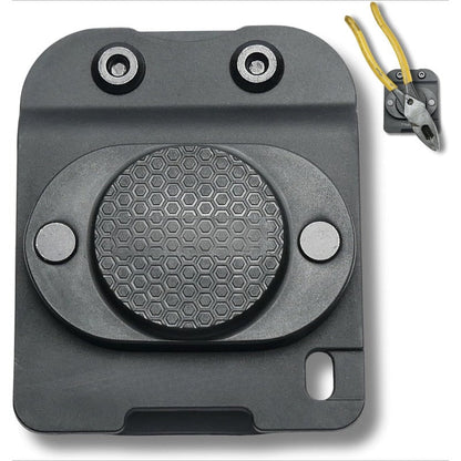 Magnetic Belt Clip (all black) - front